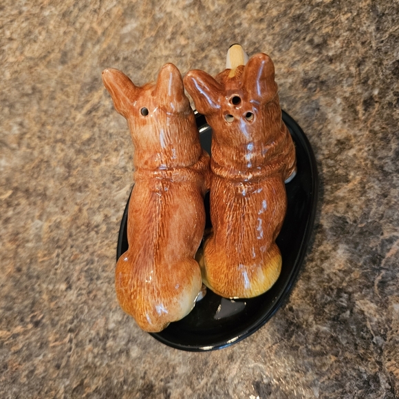 NWOT Corgi Ceramic Hand Painted Salt & Pepper Shakers - Picture 2 of 5